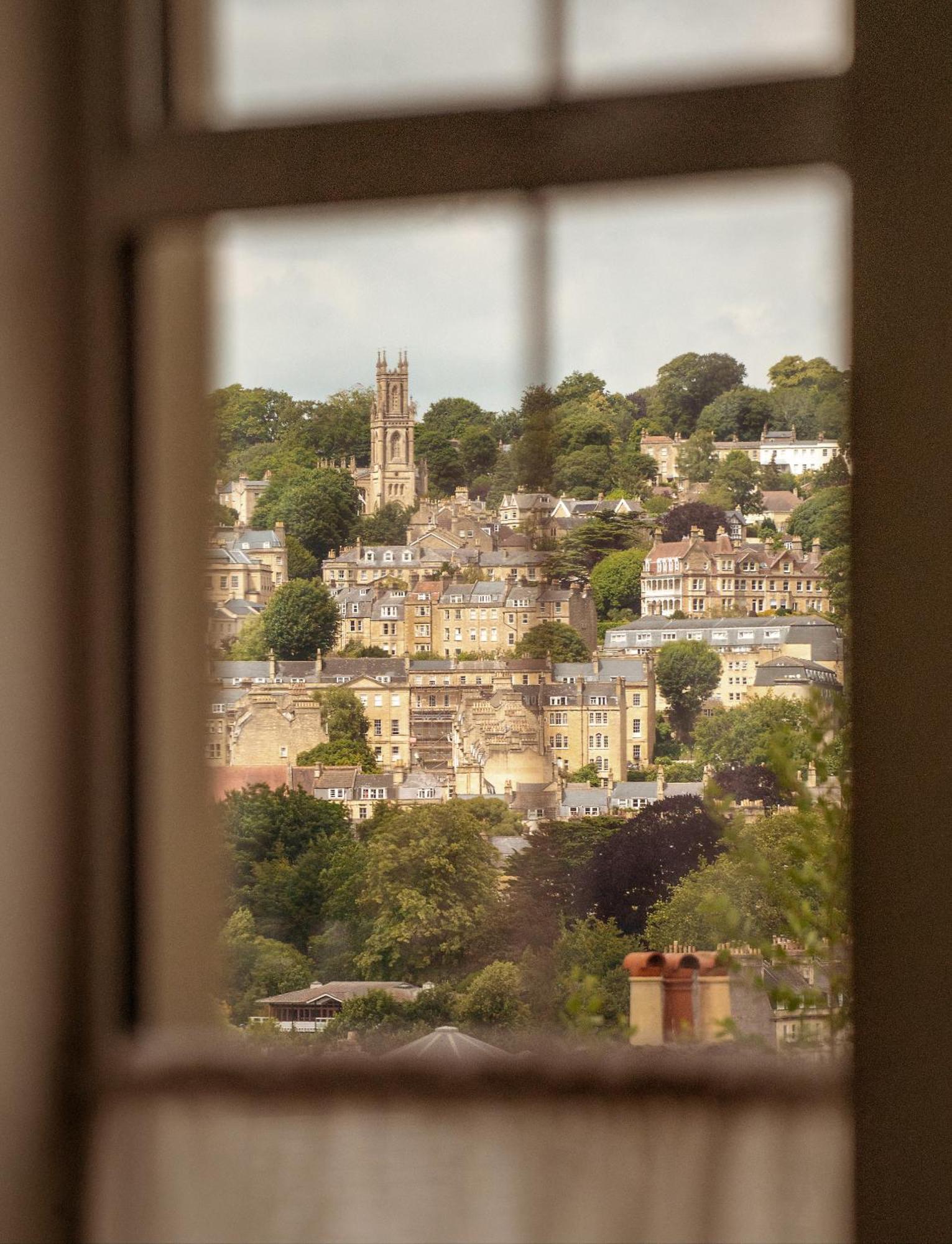 Leighton House - Boutique Guesthouse Bath Exterior foto View of Tetbury from the church tower