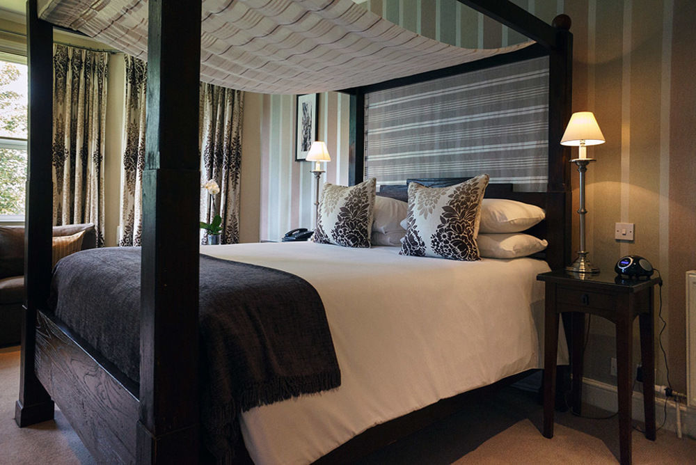 Leighton House - Boutique Guesthouse Bath Exterior foto A bedroom at The Old parsonage