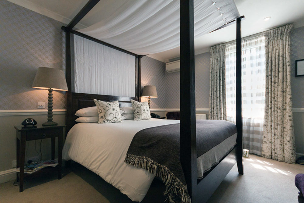 Leighton House - Boutique Guesthouse Bath Exterior foto A bedroom at The Mitre